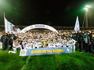 Unicorns bändigen die Löwen in einem Football-Krimi